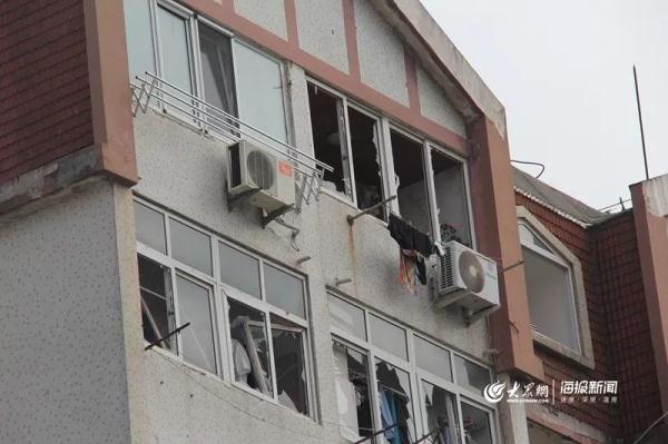 突發(fā)！青島一居民樓發(fā)生爆燃！已造1人死亡，7人受傷！3公里外有震感…